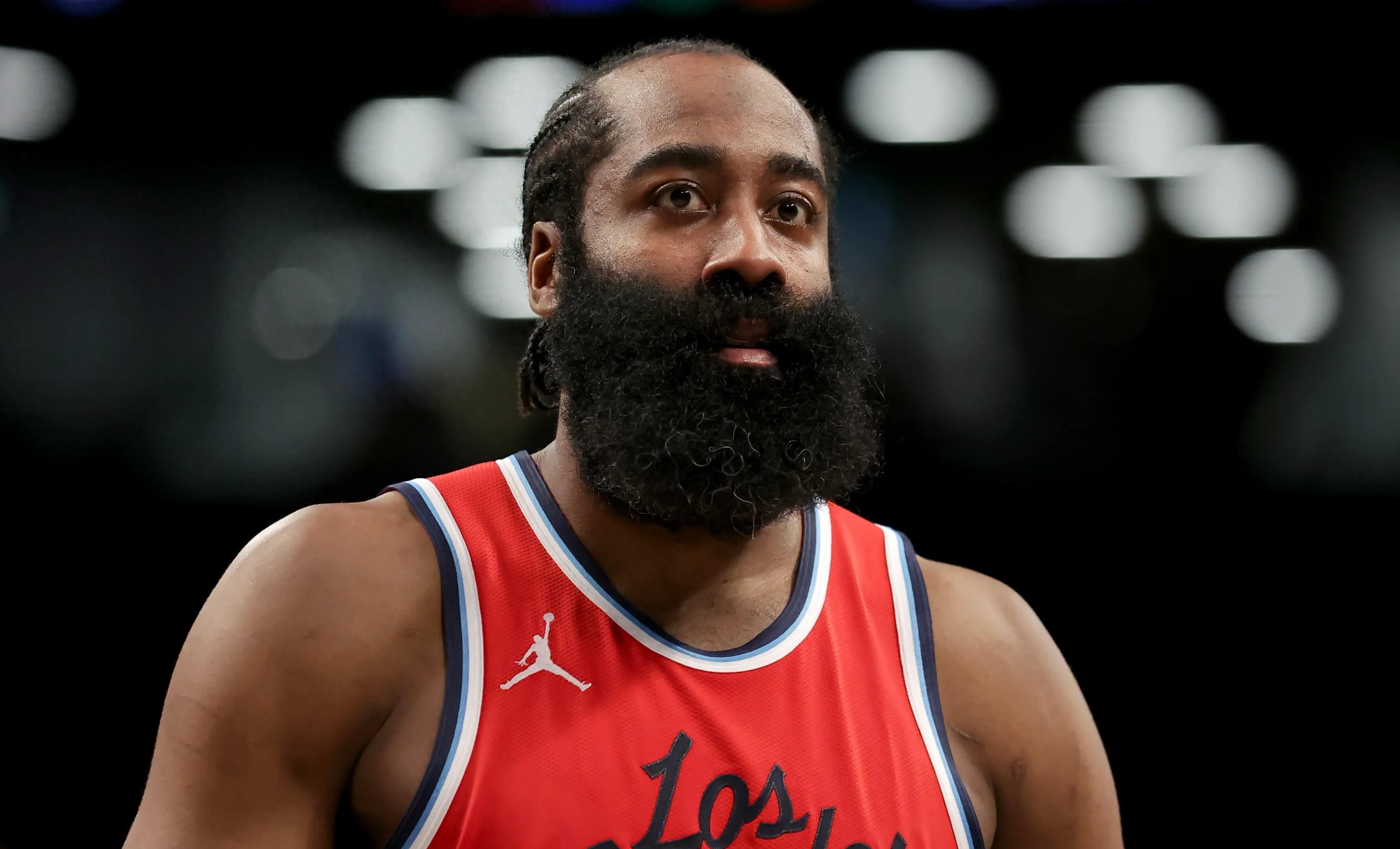 包含快船绝杀时刻，莫兰特点燃赛场，绝杀战胜迎来胜利！的词条